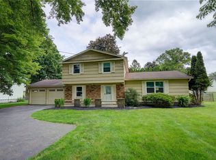 396 East St, Pittsford, NY