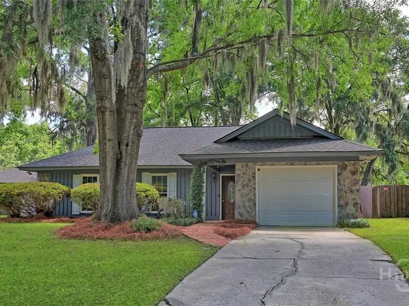 18 Barrington Circle, Savannah, GA 31419
