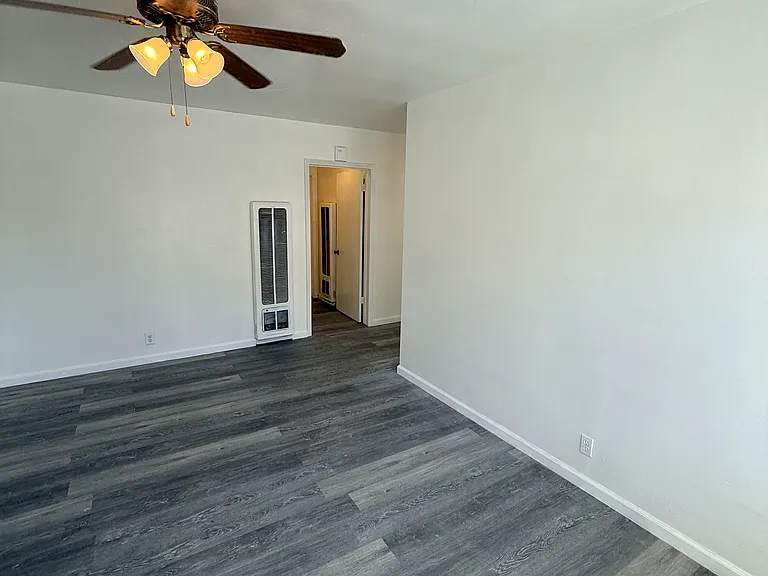 927 W Gage Ave #1 — Photo 22