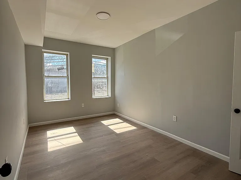 387 Avon Ave #2 — Photo 2