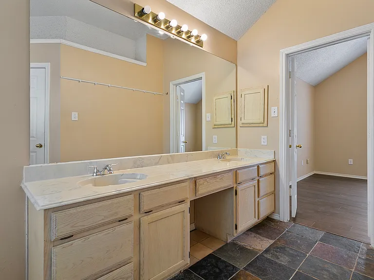 7605 Bryce Canyon Dr W — Photo 4