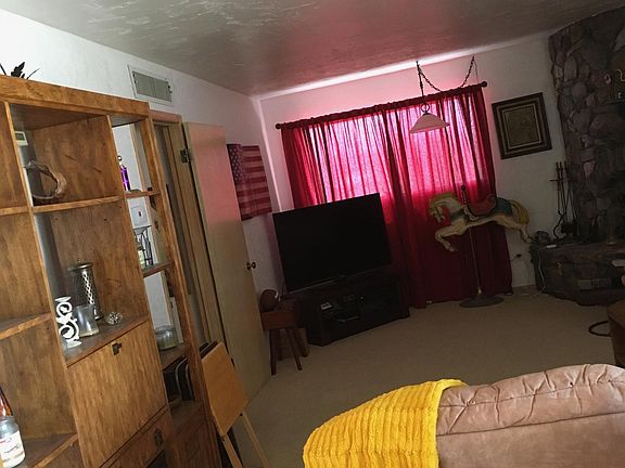 2nd image of 2300 Anacapa Pl