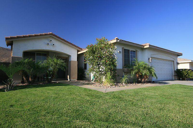 Great curb appeal!