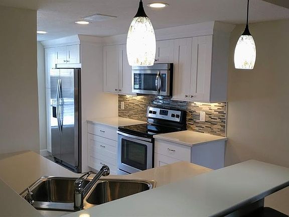 5th image of 2614 Cove Cay Dr Unit 301