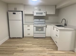 113 McAllister Rd #BASEMENT, Toronto, ON M3H 2N5