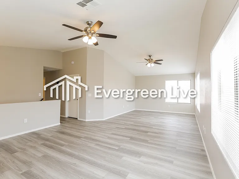 10422 W Oregon Ave — Photo 12