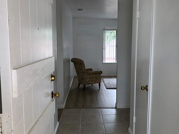 ENTRANCE TILE FLOORS, & CLOSET