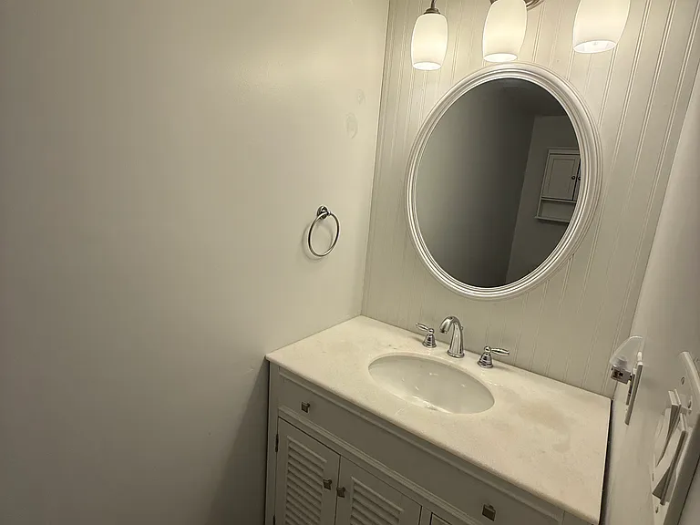 3745 Pendleton Ave — Photo 11