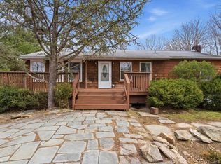 25 Woodland Terrace Ct, Kent Lakes, NY 10512