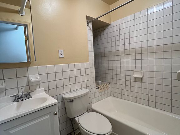 3rd image of 237 W 135th St APT 1B