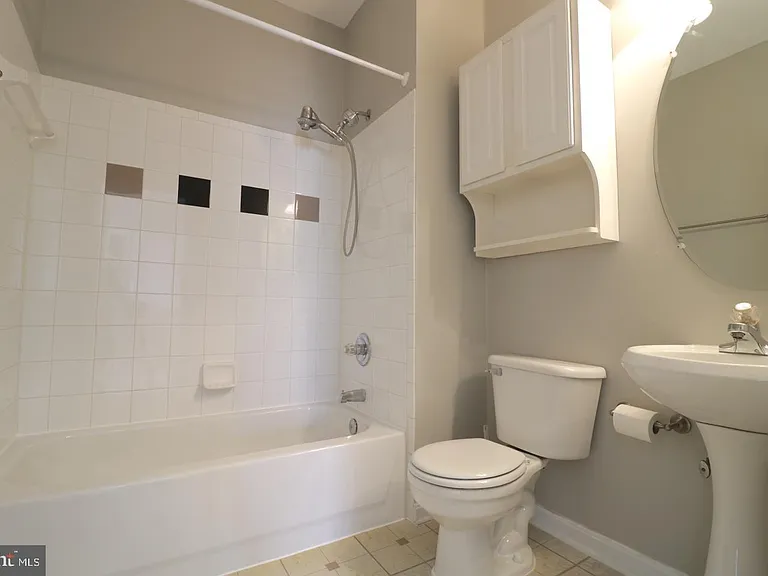 21786 Dragons Green Sq — Photo 19