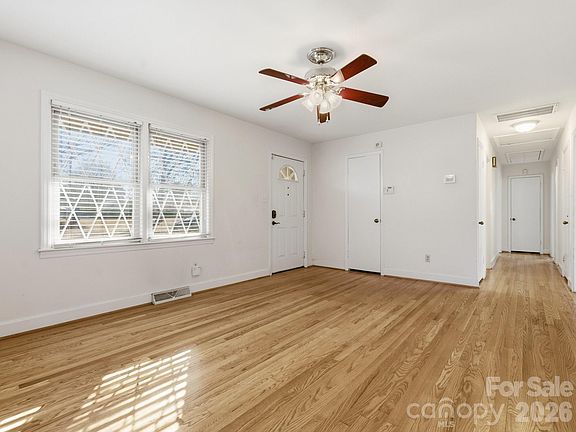 3rd image of 1537 Brookdale Ave