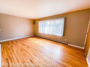 102 Sunny Meade Ln #2, Madison, WI 53713