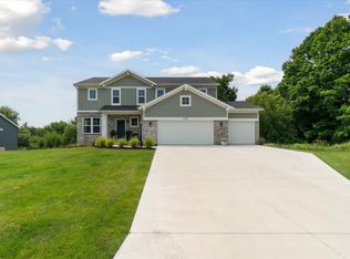 6783 Summer Meadows Ct, Rockford, MI 49341