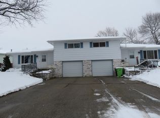 227/229 Starkweather Dr, Beaver Dam, WI 53916