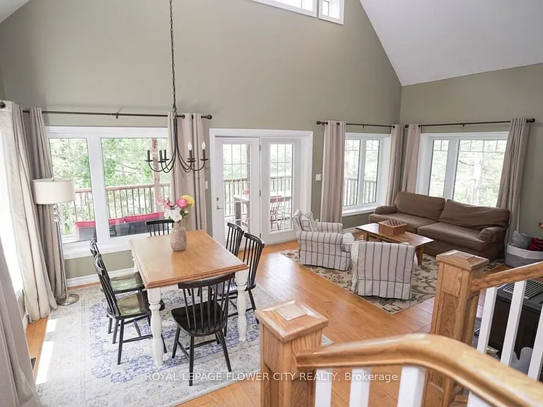 67 Regency Dr — Photo 3