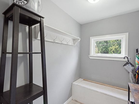 4th image of 1624 Jackson St