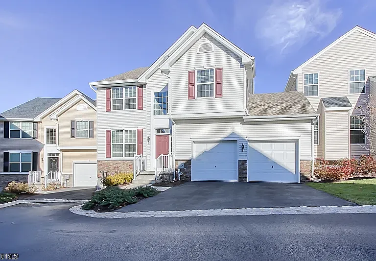 136 Sowers Dr — Photo 1