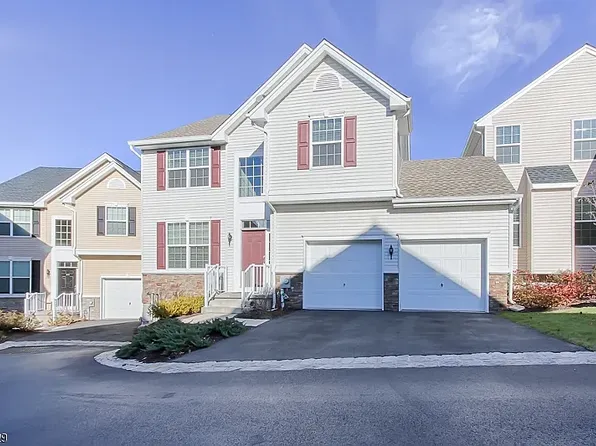 136 Sowers Dr, Hackettstown, NJ 07840