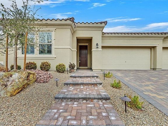2nd image of 488 Punto Vallata Dr