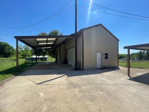 5th image of 3010 Clearview Dr