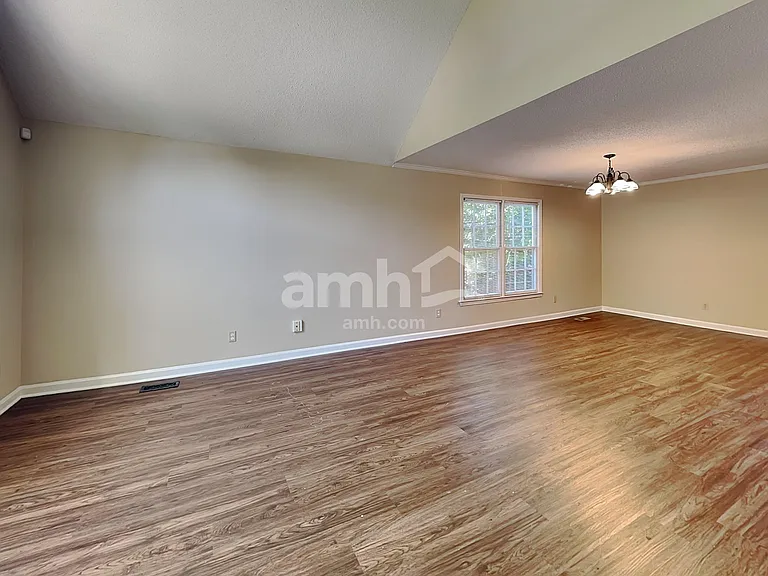 1300 Summit Point Ln — Photo 8