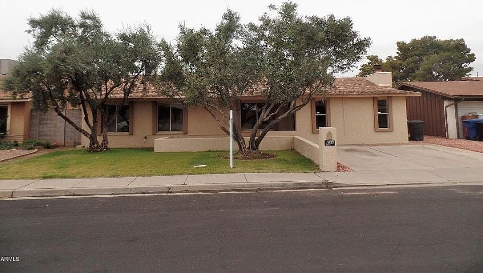 1st image of 634 N Santa Anna