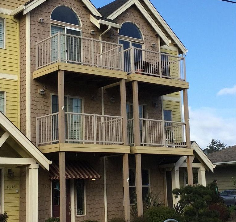 1st image of 1317 NW 15th St #105
