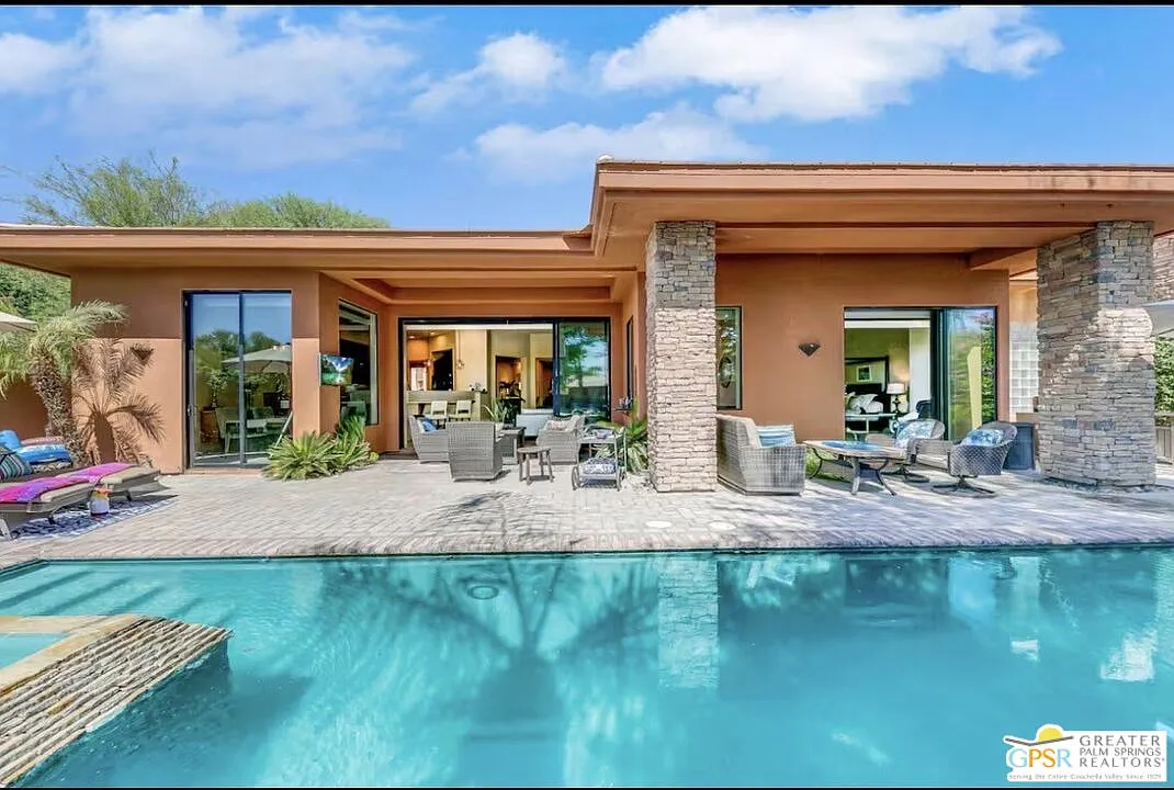 4 bed, 3.5 bath, 3251 sqft, $9,000 — Photo 1