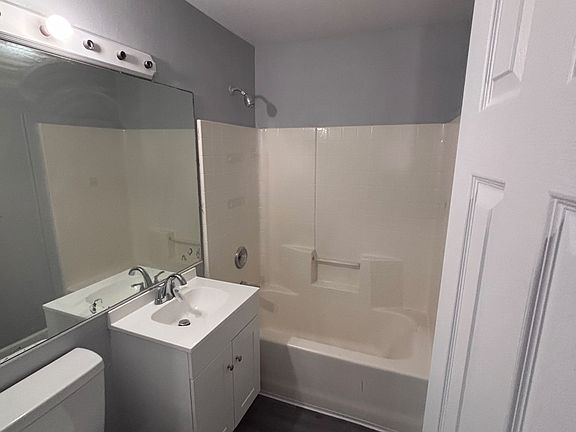 3rd image of 1053 D St