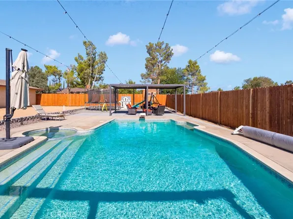 18715 Seneca Rd, Apple Valley, CA 92307