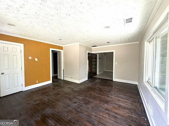 4th image of 2486 Ivydale Dr SW