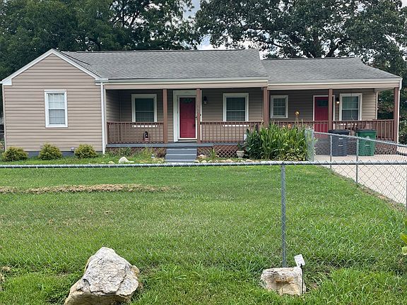 3rd image of 718 Shady Dr