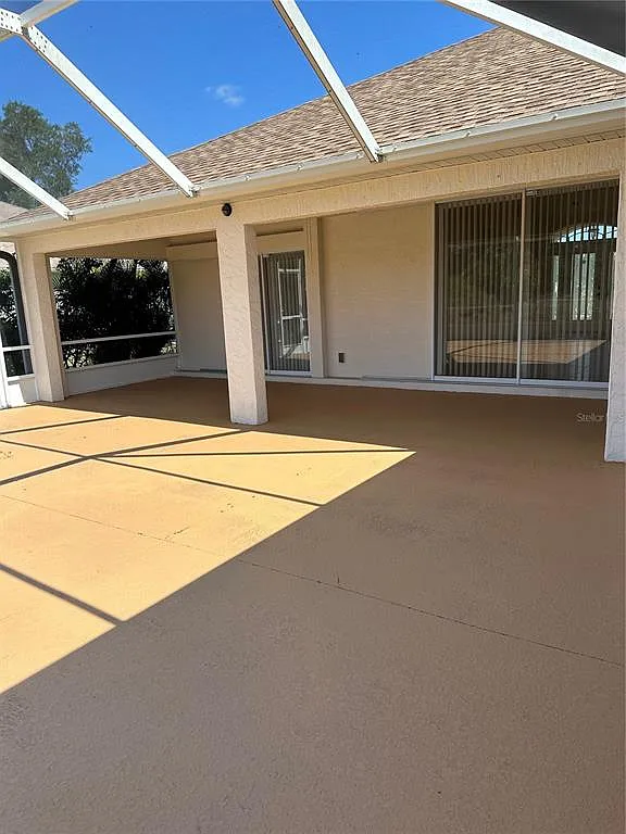 3 bed, 2.0 bath, 2048 sqft, $2,200 — Photo 4