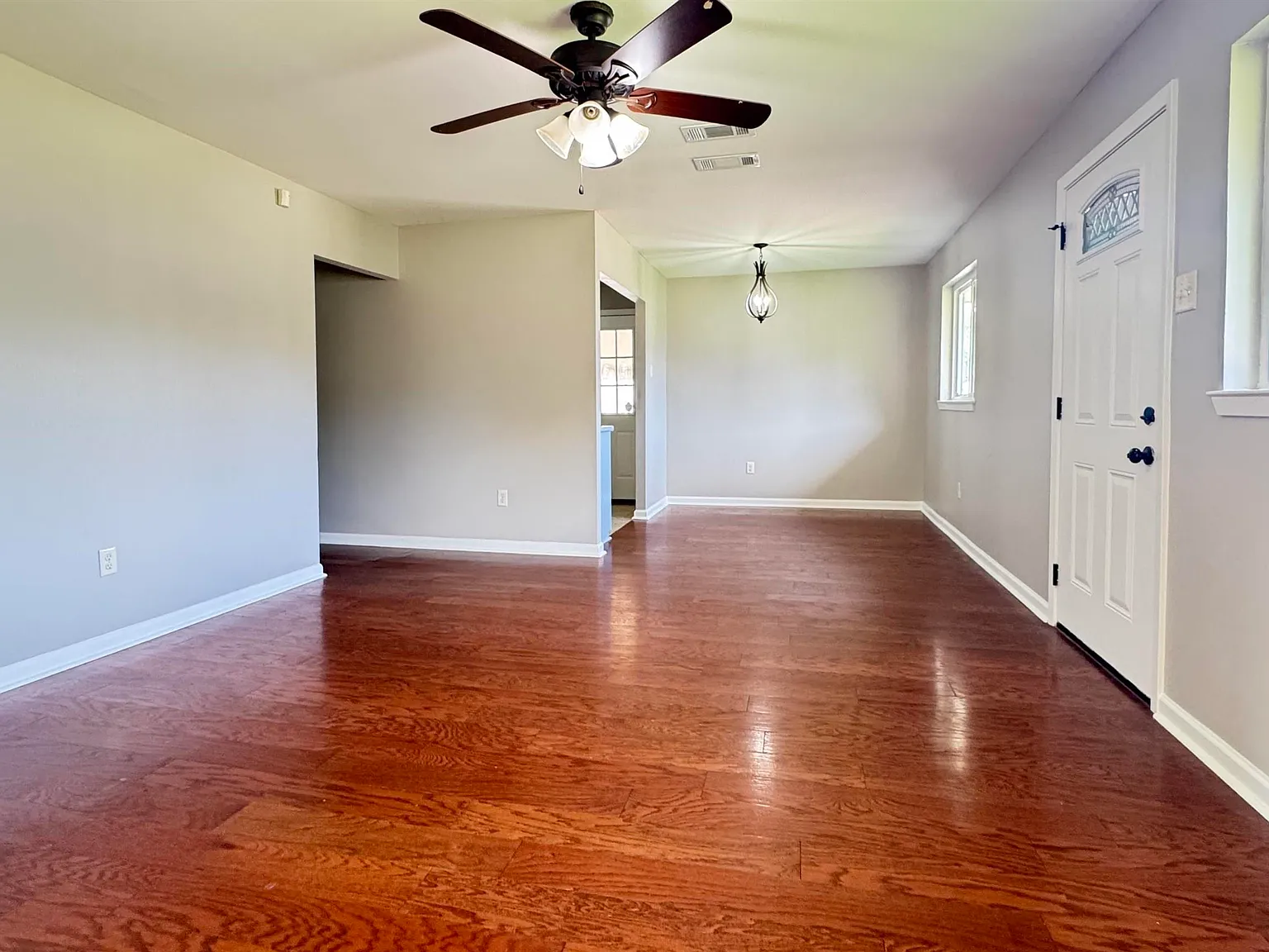 3 bed, 1226 sqft, $1,475 — Photo 4