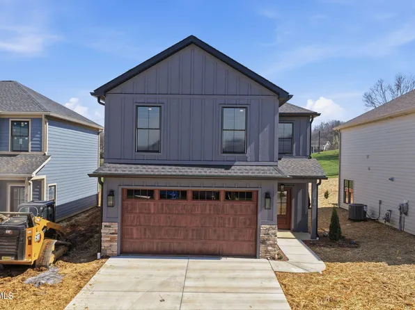 310 Monroe Dr, Bristol, TN 37620