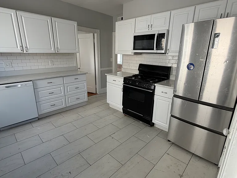 14 Belknap St #2 — Photo 1
