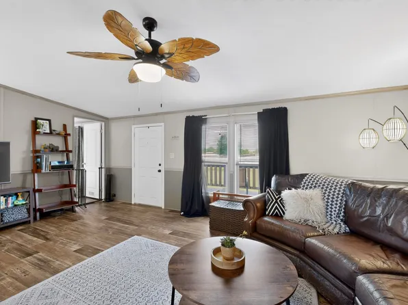 115 Vinall Cir, Decatur, TX 76234