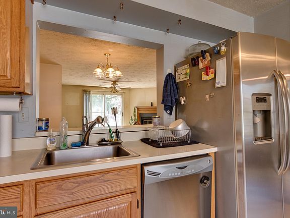 4th image of 3354 Oak West Dr