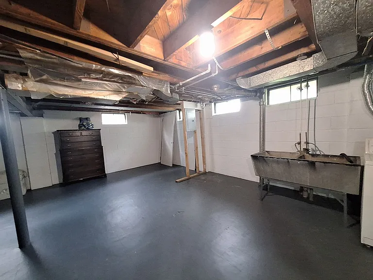 20293 Washtenaw St — Photo 18