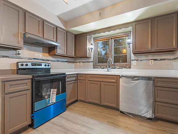 3rd image of 1515 Deborah Ave