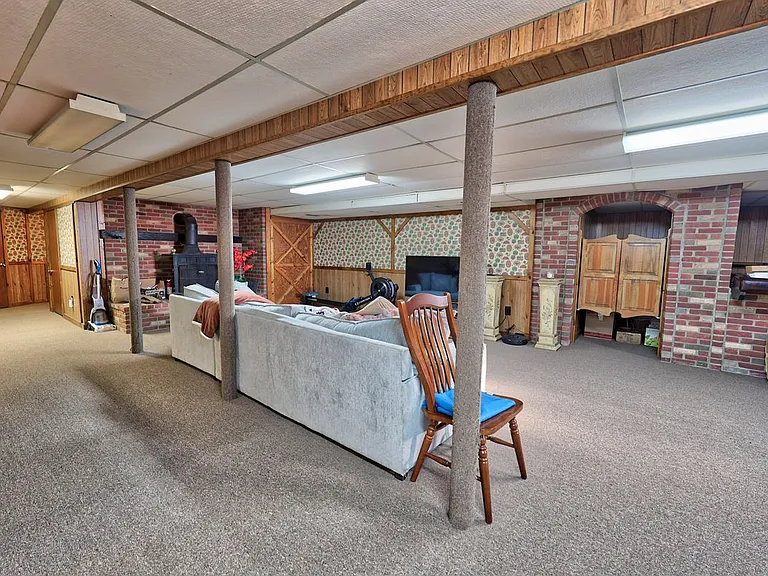 41 Trout Brook Dr — Photo 18