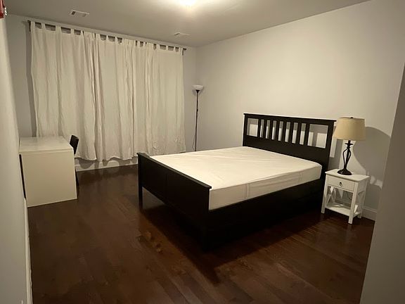 XL master bedroom