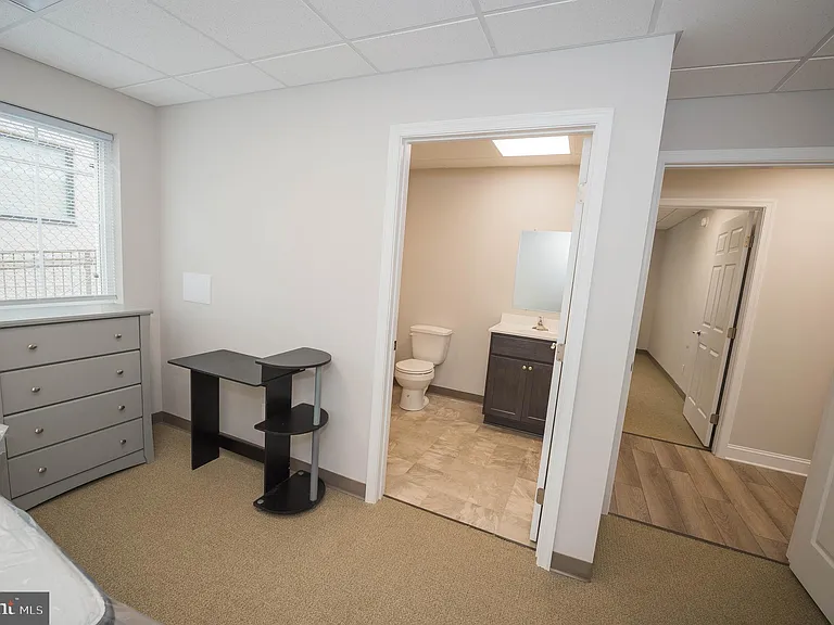 123 Bateman St #4-412A — Photo 34