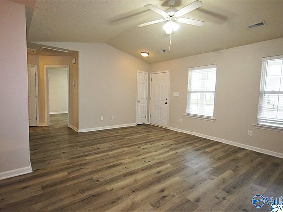 2nd image of 109 Sandy Hollow Dr NW