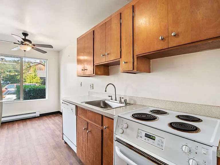 Pet-Friendly Roosevelt Retreat with Modern Kitchen | 6113 Apartments — Photo 11