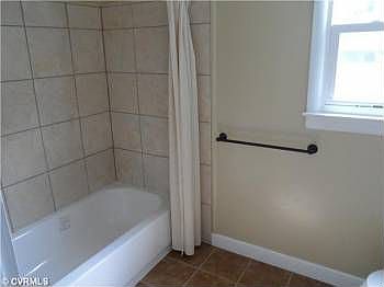 4th image of 2915 Griffin Ave