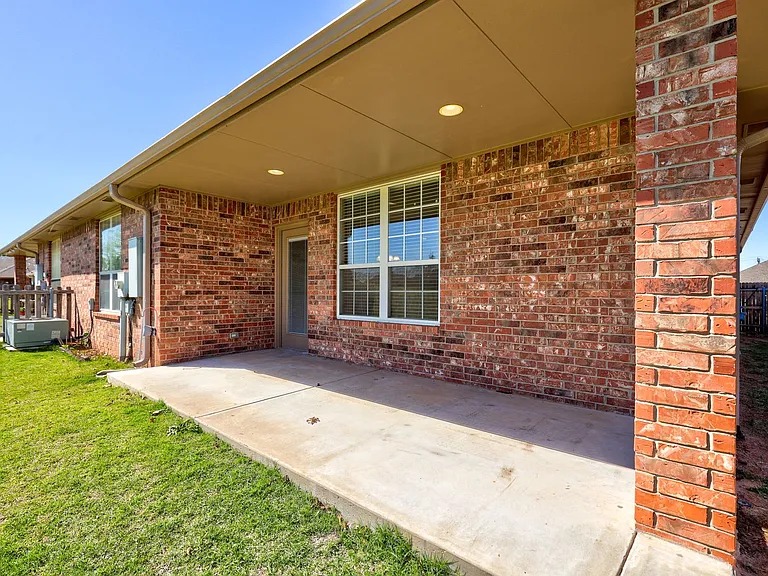 11312 NW 121st Pl — Photo 24