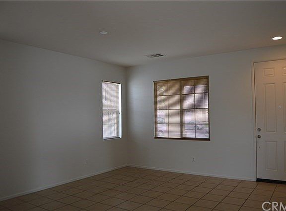 5th image of 680 Wildrose Cir