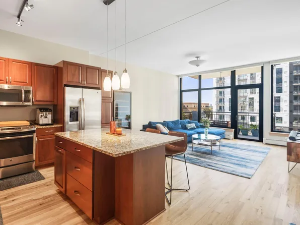 1120 S 2nd St APT 404, Minneapolis, MN 55415